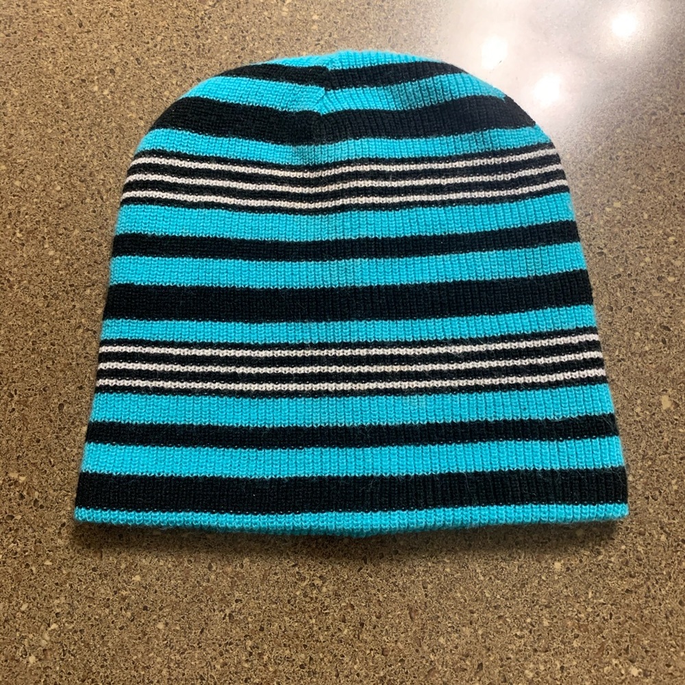 Spencer’s reversible beanie unisex SOLD